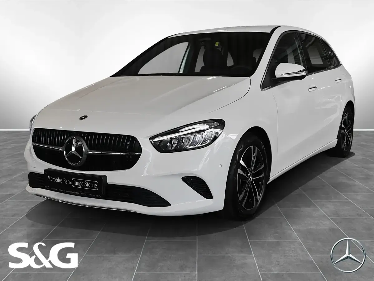 Używany Mercedes B200 Progressive 163 KM (119 kW) 2024 Minivan