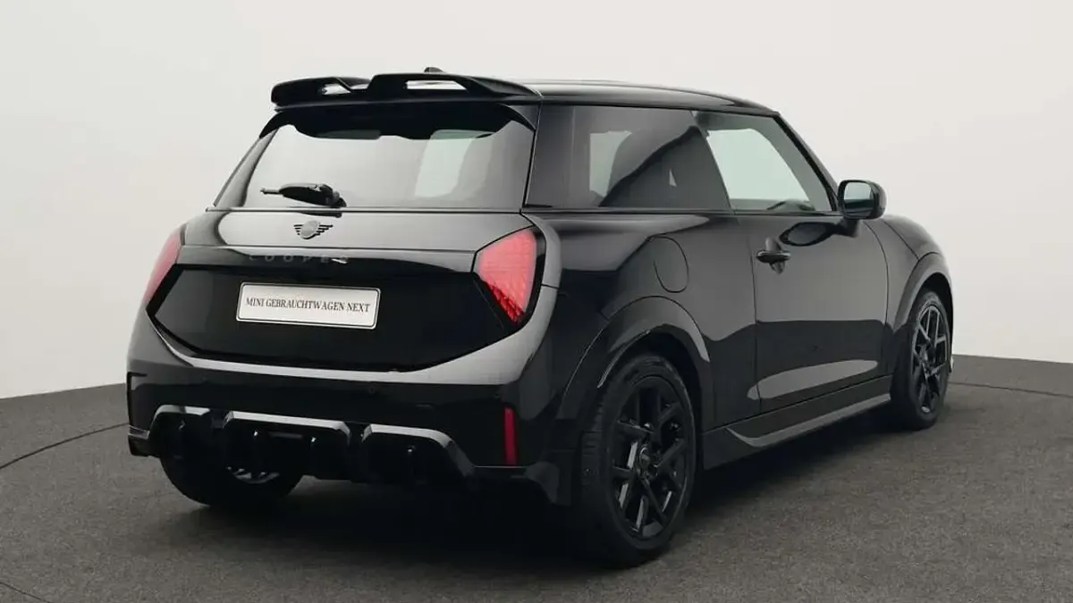 Gebraucht Mini John Cooper Works 156 PS (114 kW) 2025 Schwarz Kleinwagen