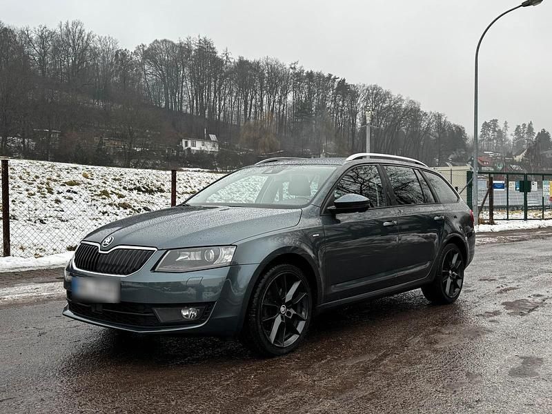 Gebraucht Skoda Octavia 150 PS (110 kW) 2016 Grau Kleinwagen
