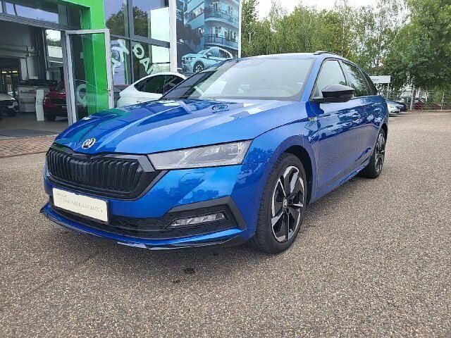 Blau Gebraucht 2024 Skoda Octavia SportLine Kombi | 36.990 € (Teuer) - Bild 1/2