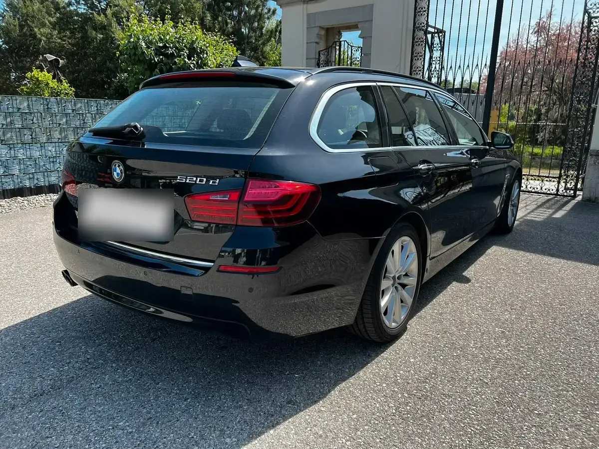 Second-hand BMW 520 184 CP (135 kW) 2014 Negru Break