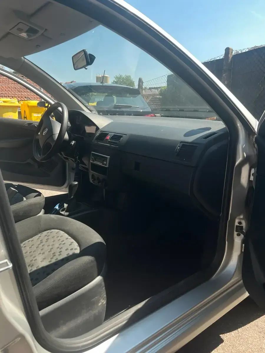 Gebraucht Skoda Fabia 54 PS (39 kW) 2005 Silber Kleinwagen