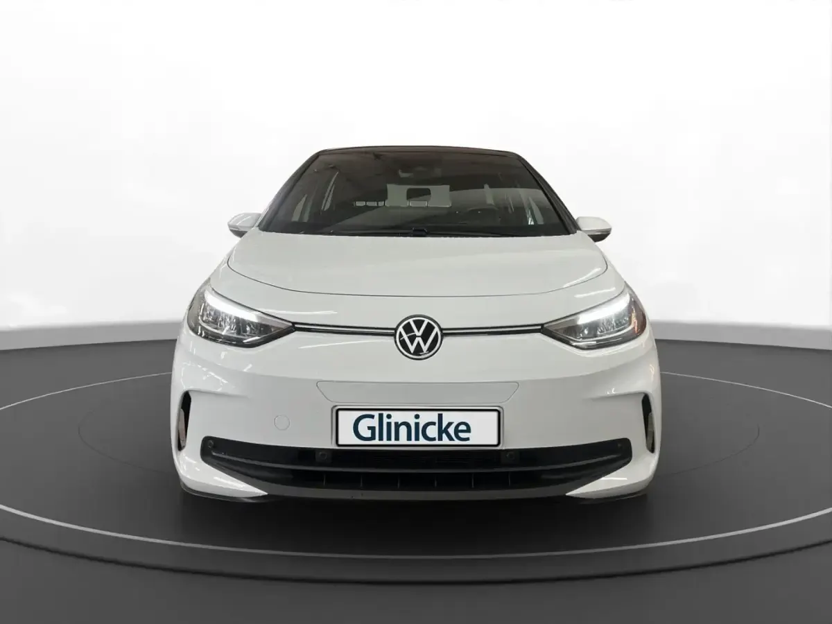 Gebraucht VW ID.3 Pro 150 kW (204 PS) 2024 Gletscherweiß metallic Kleinwagen