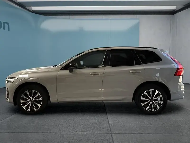 Gebraucht Volvo XC60 Plus 250 PS (183 kW) 2025 Grau SUV