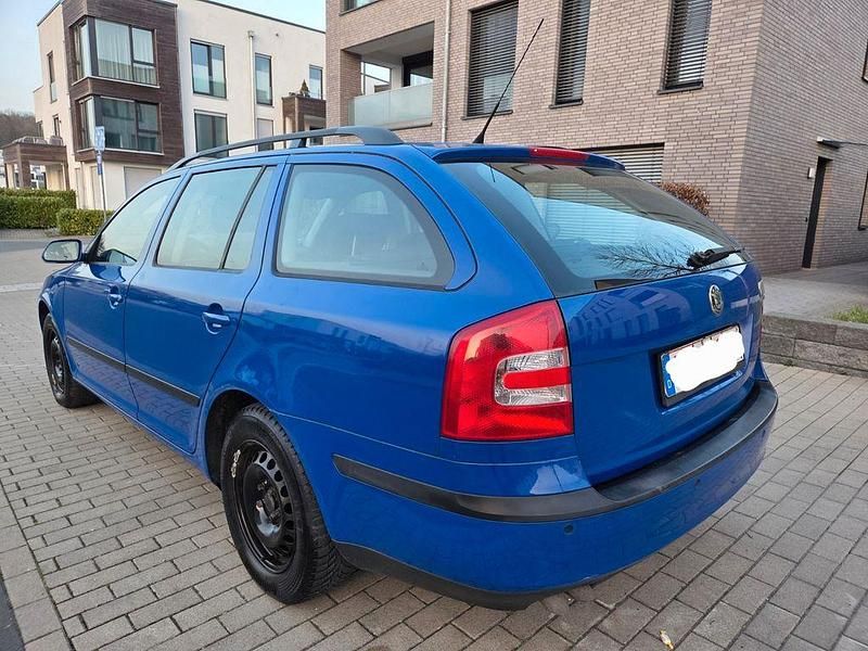 Gebraucht Skoda Octavia Team Edition 105 PS (77 kW) 2008 Blau Kombi