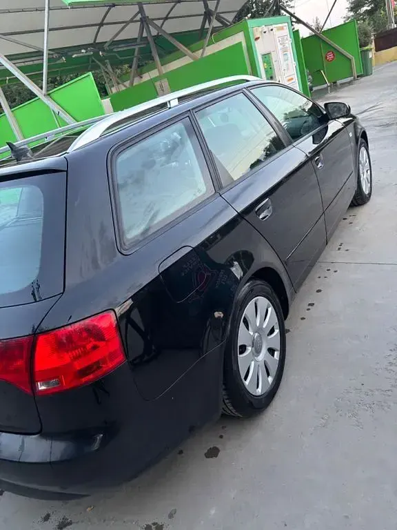 Gebraucht Audi A4 140 PS (102 kW) 2007 Schwarz Limousine