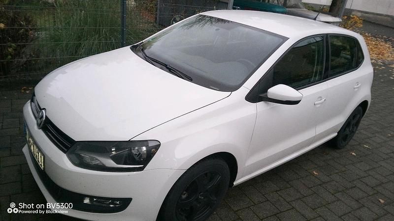 Weiß Gebraucht 2014 VW Polo Kleinwagen | 5.300 € (Guter Preis) - Bild 1/4
