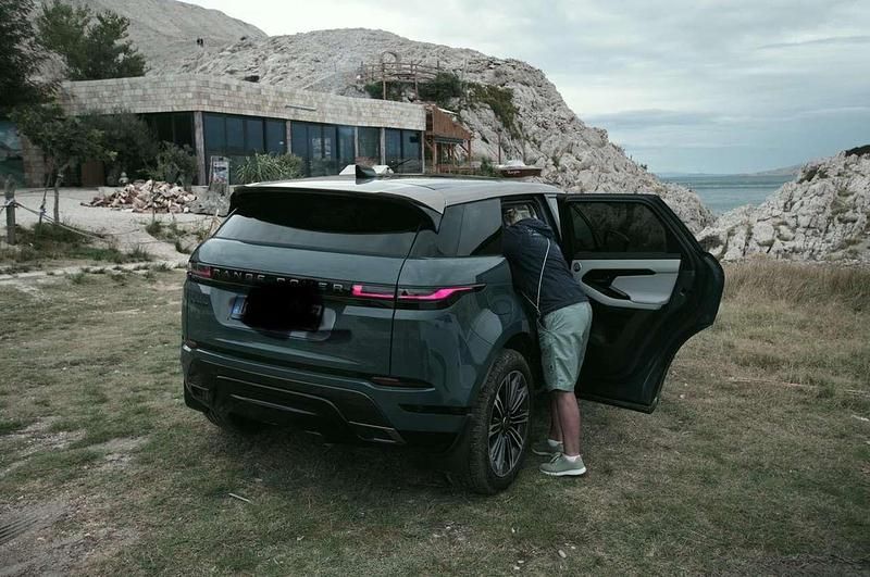Gebraucht 2024 Land Rover Range Rover evoque SE Dynamic SUV | 51.000 € (Etwas zu teuer) - Bild 1/3