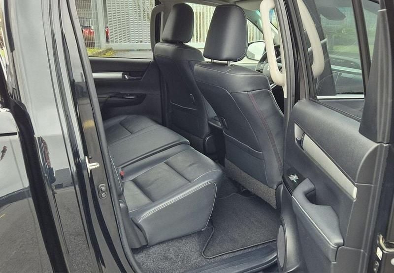 Gebraucht Toyota HiLux 150 PS (110 kW) 2016 Schwarz Pickup