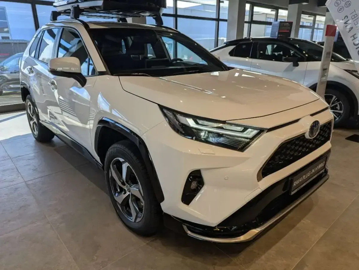Neu Toyota RAV4 Hybrid 306 PS (225 kW) 2025 Schneeweiß SUV