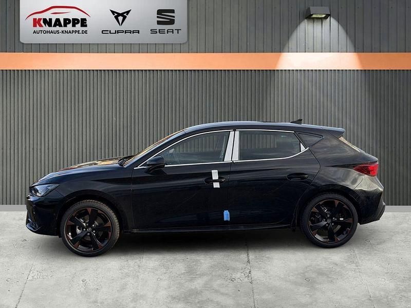 Nowe Cupra Leon 150 KM (110 kW) 2026 Czarny Sedan/Limuzyna