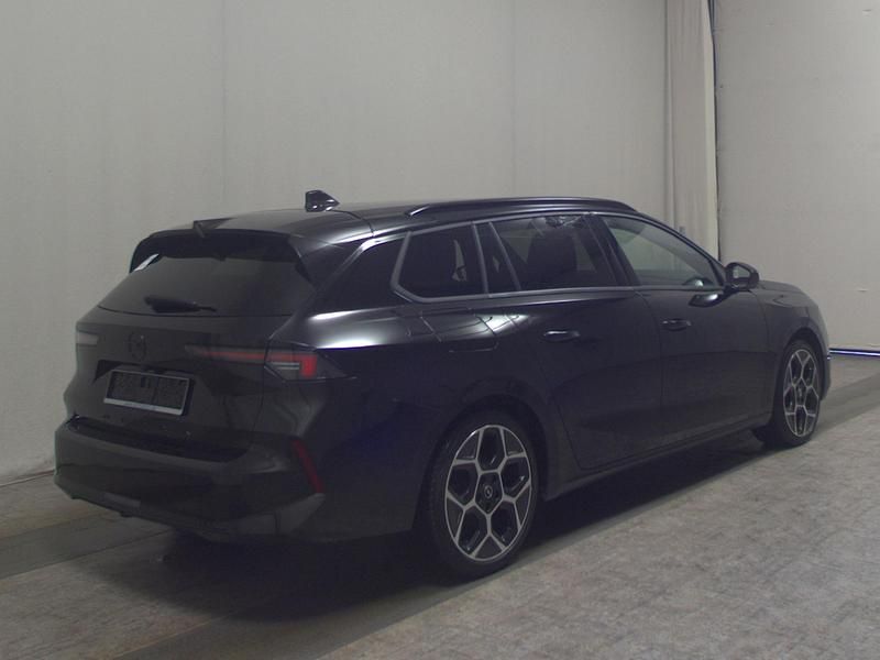 Second-hand Opel Astra Ultimate 131 CP (96 kW) 2024 Negru Break