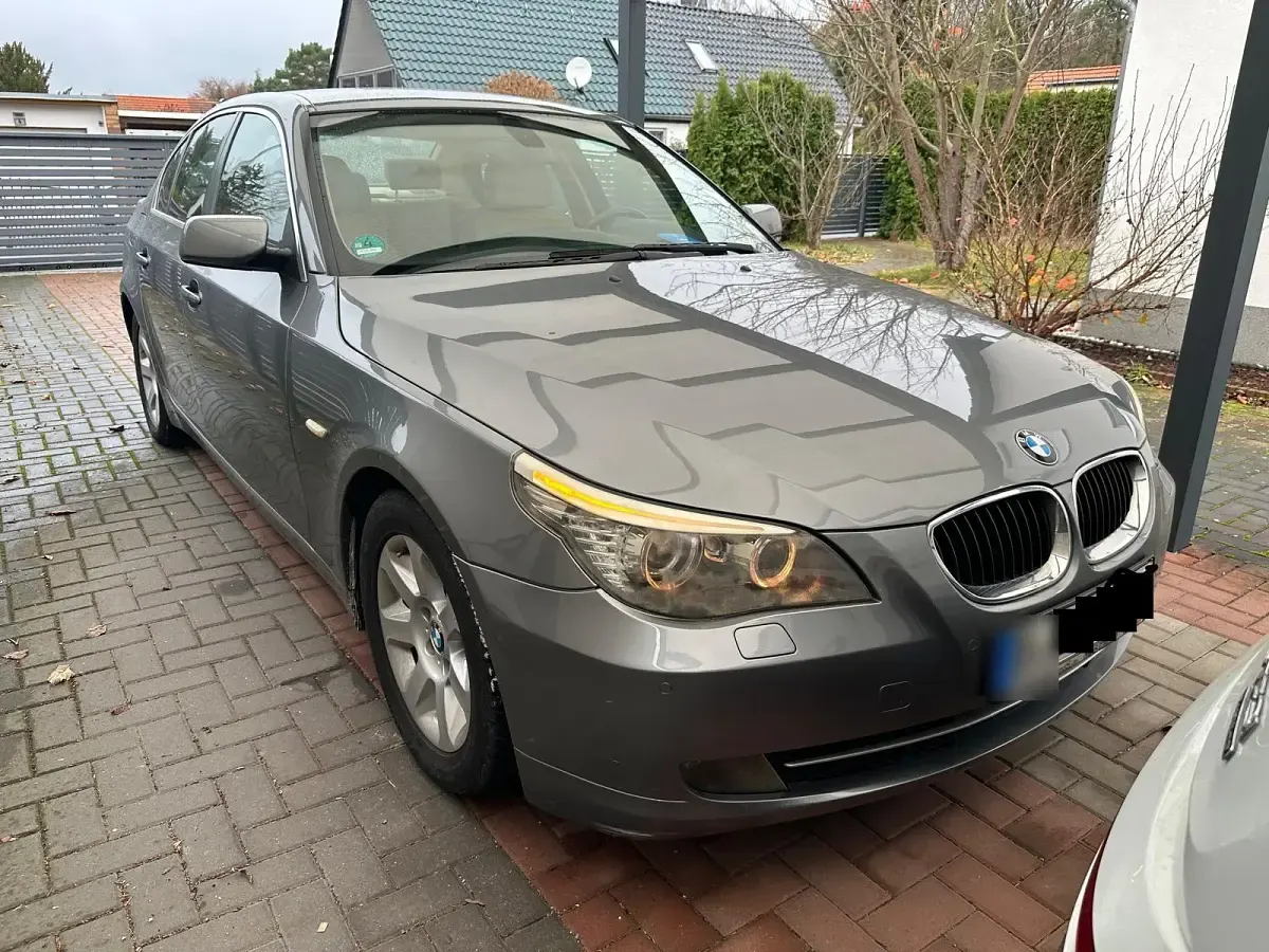 Gebraucht BMW 520 170 PS (125 kW) 2008 Braun Limousine