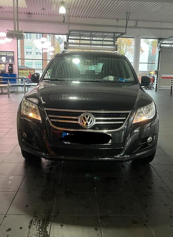 Gebraucht VW Tiguan 140 PS (102 kW) 2011 Schwarz SUV