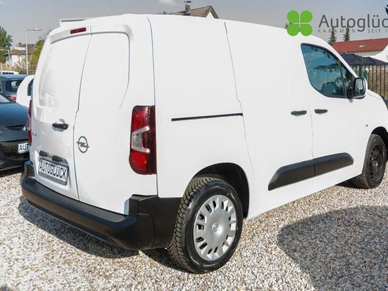 Gebraucht Opel Combo Edition 102 PS (75 kW) 2020 Jade weiss/arktis weiss Van / Kleinbus