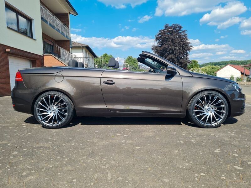 Gebraucht VW Eos R 122 PS (89 kW) 2011 Braun Cabrio