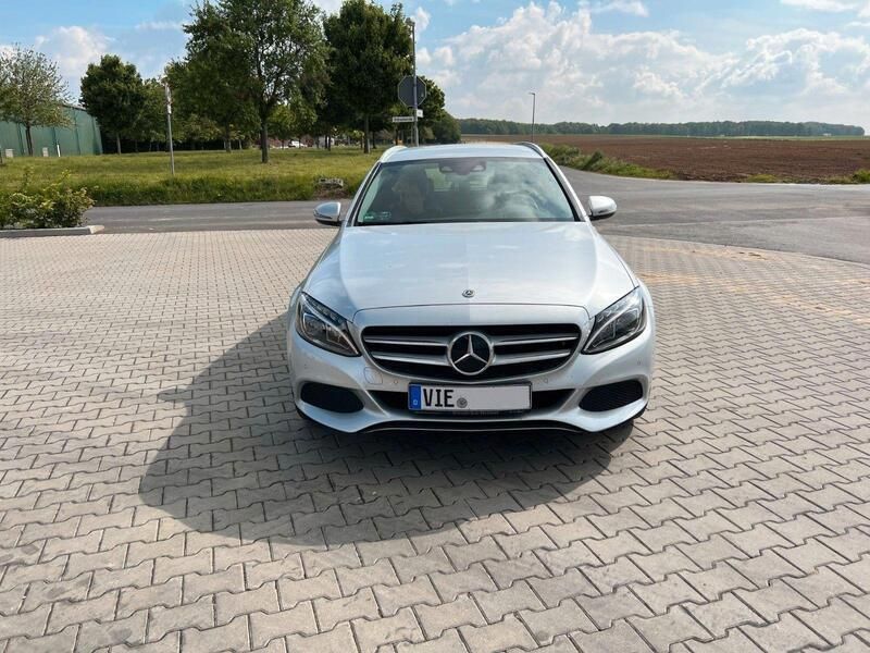 Silber Gebraucht 2017 Mercedes C250 Avantgarde Kombi | 17.200 € (Guter Preis) - Bild 1/4
