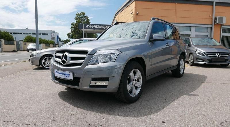 Silber Gebraucht 2011 Mercedes GLK350 SUV | 14.950 € (Fairer Preis) - Bild 1/4