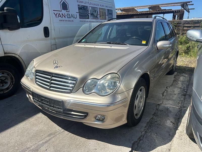 Gold Gebraucht 2004 Mercedes C220 Elegance Limousine | 2.999 € (Guter Preis) - Bild 1/4