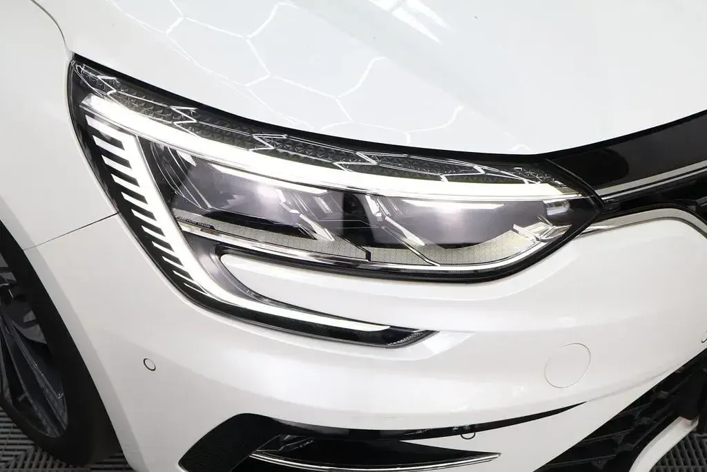 Gebraucht Renault Mégane IV Intens 160 PS (117 kW) 2021 Weiß Limousine