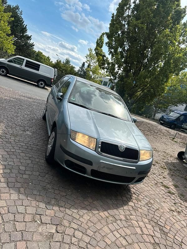 Silber Gebraucht 2006 Skoda Fabia Limousine | 950 € (Superpreis) - Bild 1/4
