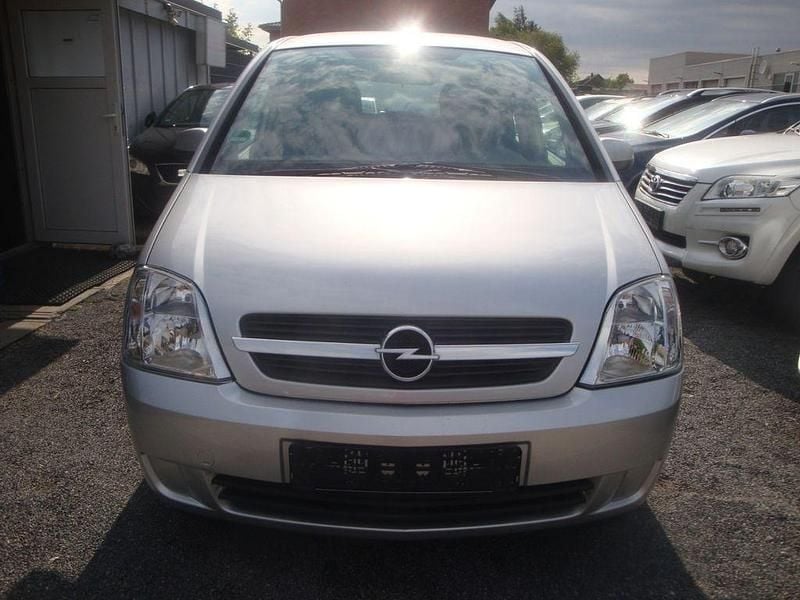 Gebraucht Opel Meriva Cosmo 101 PS (74 kW) 2004 Silber Van / Kleinbus