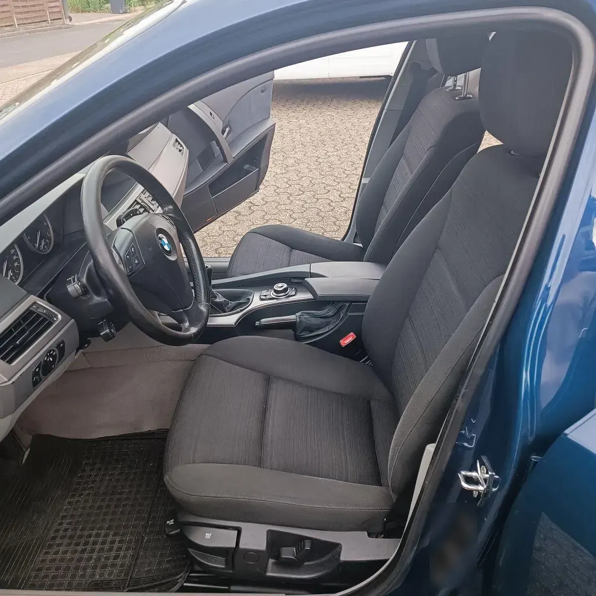 Gebraucht BMW 520 170 PS (125 kW) 2003 Blau Limousine