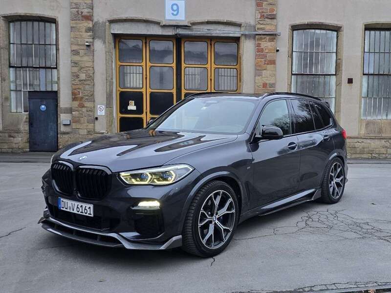 Grau Gebraucht 2019 BMW X5 M Performance SUV | 46.999 € (Etwas zu teuer) - Bild 1/4