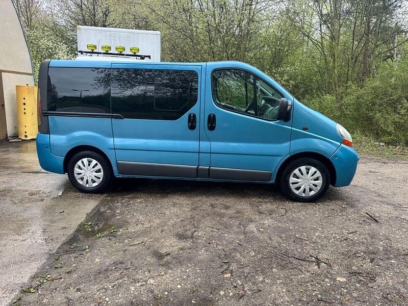 Brugt Renault Trafic 135 HK (99 kW) 2004 Blå MPV