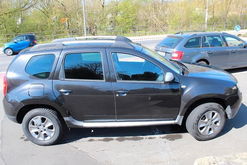 Second-hand Dacia Duster 110 CP (80 kW) 2012 Negru SUV
