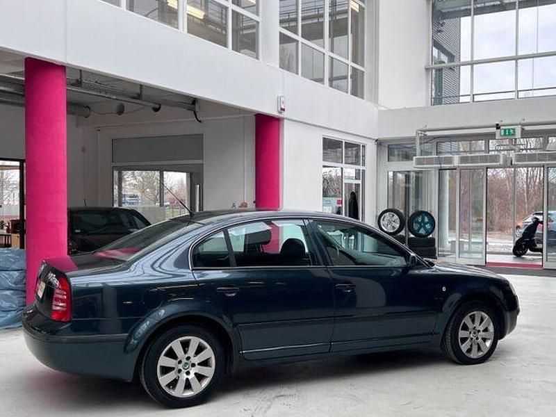 Gebraucht Skoda Superb Comfort 150 PS (110 kW) 2002 Canadiangrün metallic Limousine