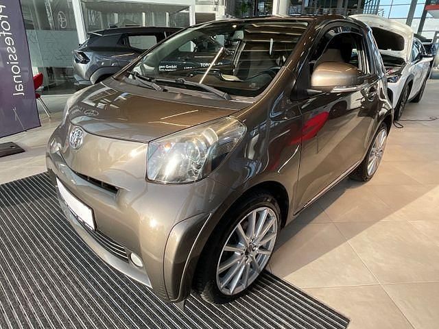 Gebraucht Toyota iQ 68 PS (50 kW) 2010 Bronzebraun mica metallic Kleinwagen