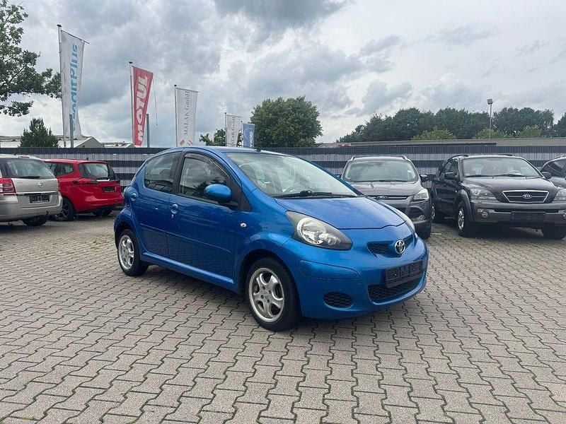 Blau Gebraucht 2009 Toyota Aygo Kleinwagen | 2.300 € (Guter Preis) - Bild 1/4