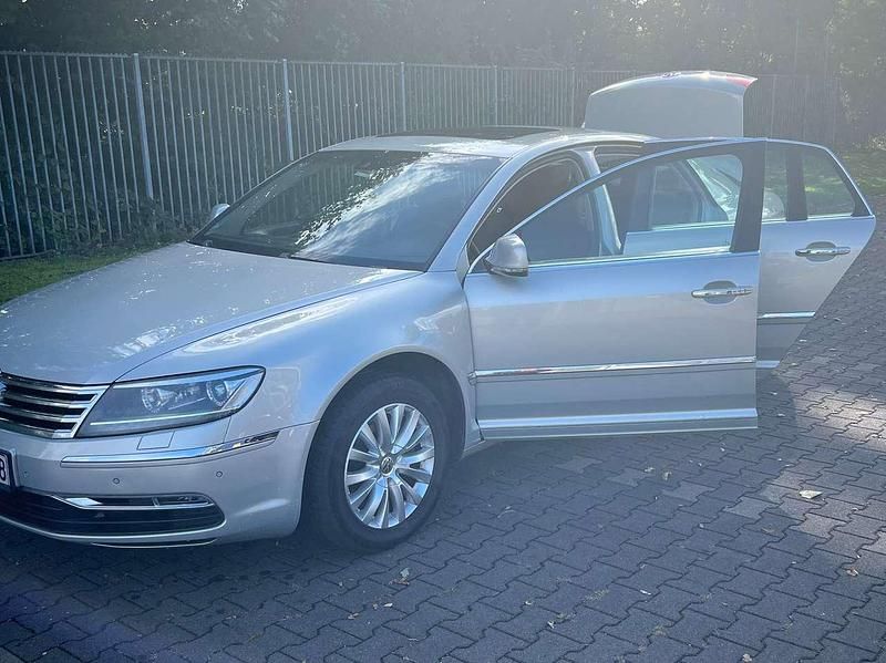Silber Gebraucht 2013 VW Phaeton Limousine | 9.300 € (Superpreis) - Bild 1/4