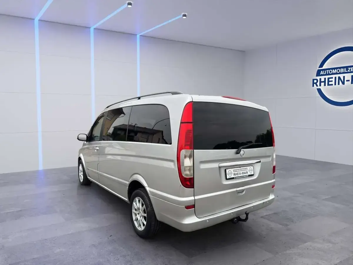 Gebraucht Mercedes Viano 150 PS (110 kW) 2007 Silber Van / Kleinbus