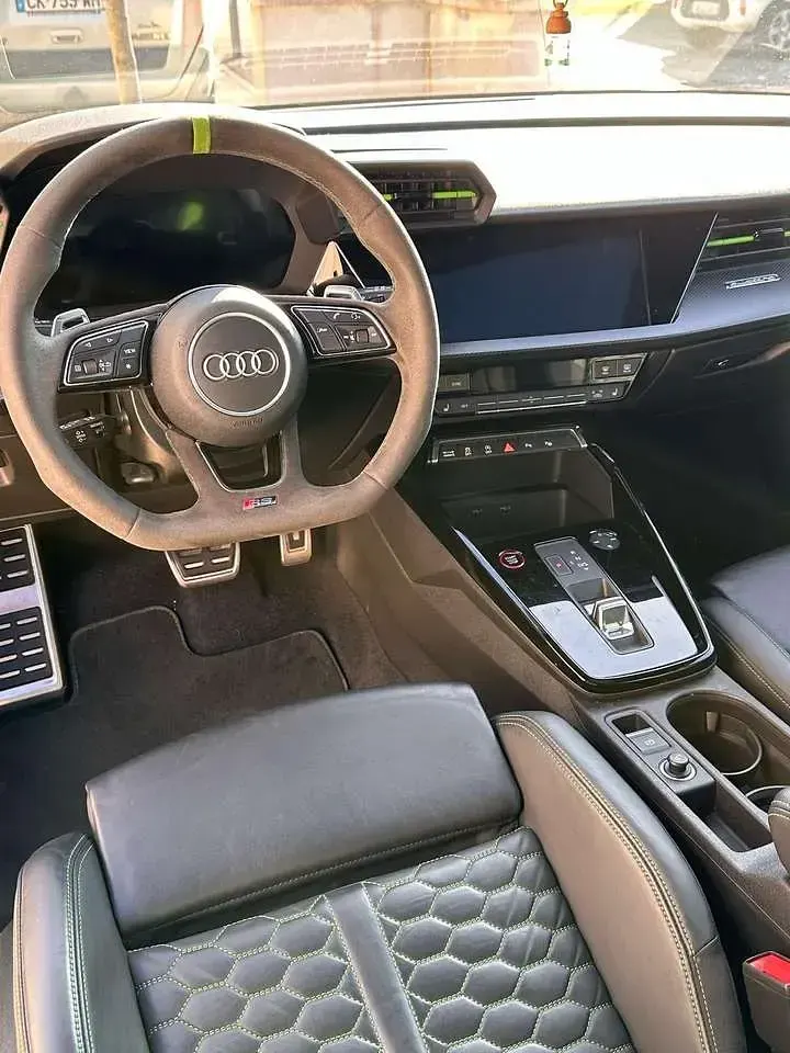 Gebraucht Audi RS3 Ambiente 400 PS (294 kW) 2023 Grau Limousine