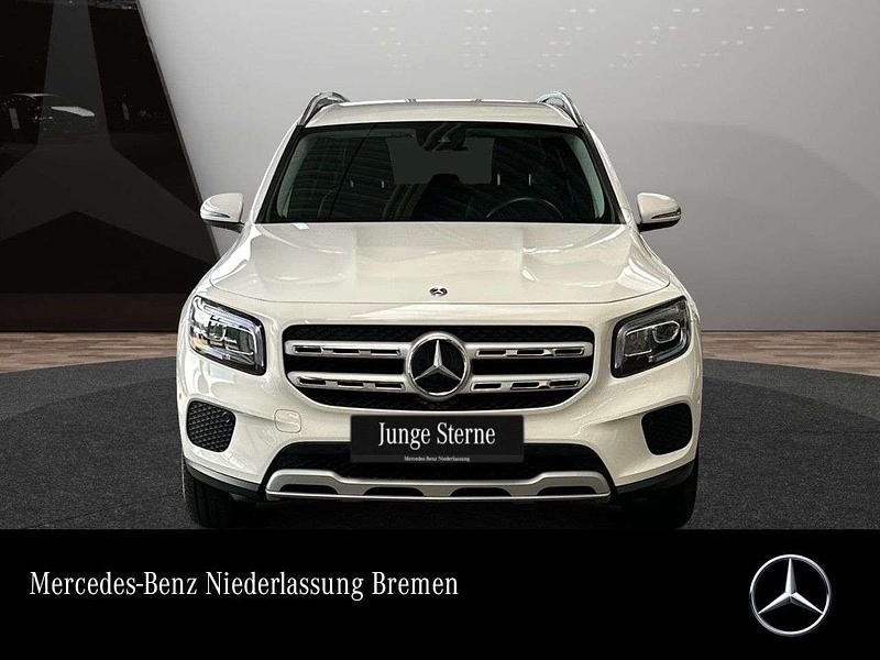 Weiß Gebraucht 2022 Mercedes GLB200 Style SUV | 28.390 € (Guter Preis) - Bild 1/3