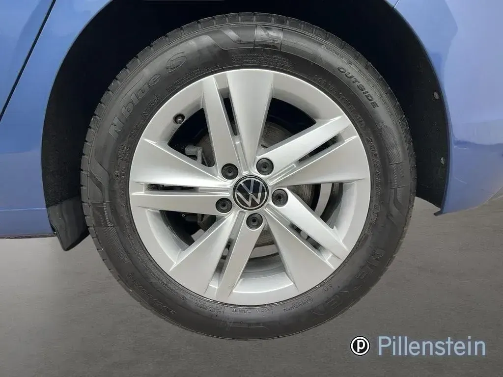 Gebraucht VW Golf VIII Business 150 PS (110 kW) 2025 Blau Limousine
