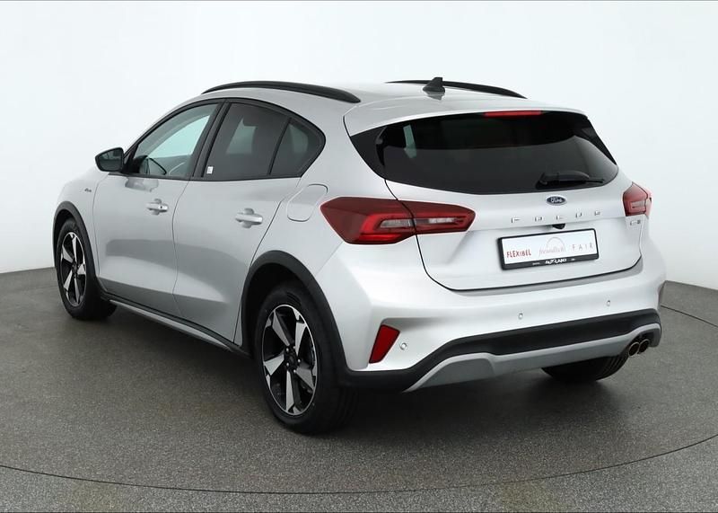 Gebraucht Ford Focus Active 125 PS (91 kW) 2023 Silber Limousine