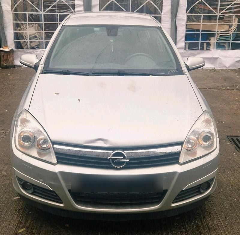 Silber Gebraucht 2005 Opel Astra Kombi | 999 € (Superpreis) - Bild 1/4