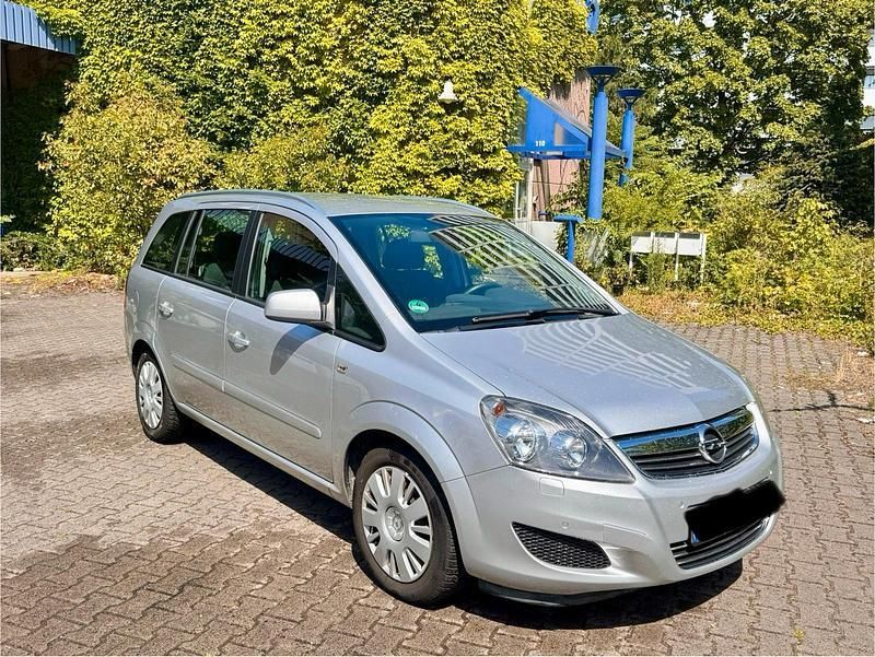 Silber Gebraucht 2012 Opel Zafira Van / Kleinbus | 3.900 € (Superpreis) - Bild 1/4