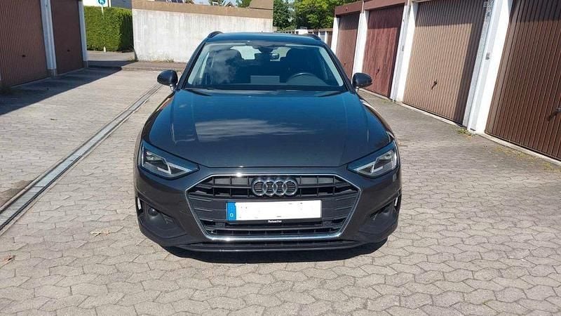 Grau Gebraucht 2020 Audi A4 Advanced Kombi | 16.900 € (Fairer Preis) - Bild 1/4