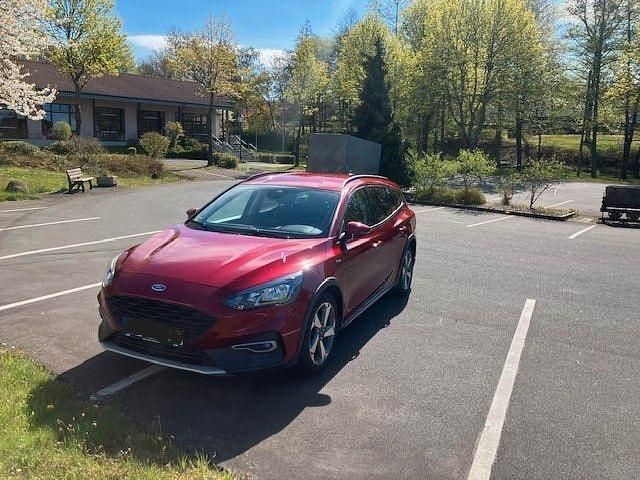 Usata Ford Focus Active 182 CV (133 kW) 2019 Rosso Station wagon