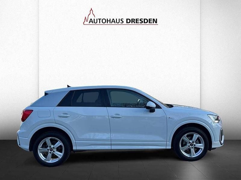 Gebraucht Audi Q2 S-Line 150 PS (110 kW) 2025 Gletscherweiß SUV