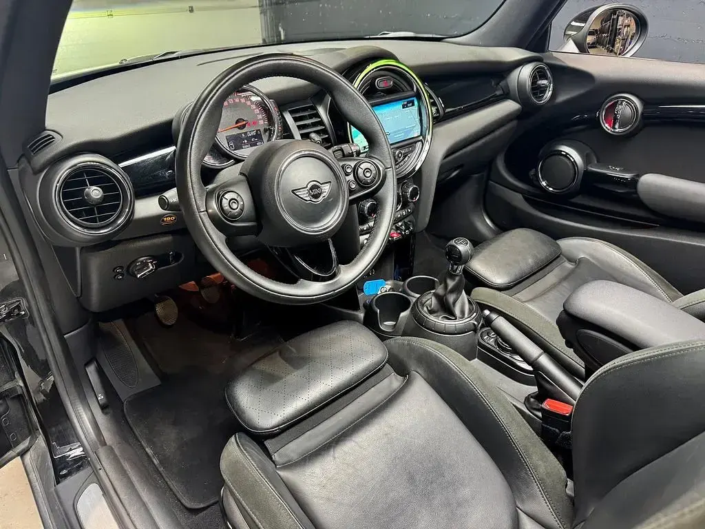 Gebraucht Mini Cooper 136 PS (100 kW) 2015 Schwarz Kleinwagen