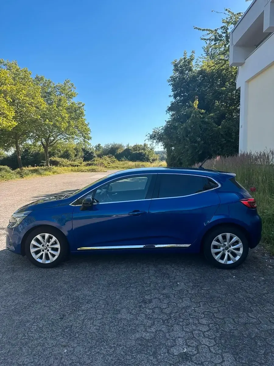 Gebraucht Renault Clio V 91 PS (66 kW) 2021 Blau Limousine