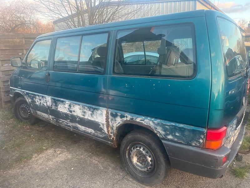 Gebraucht VW T4 78 PS (57 kW) 1994 Grün Van