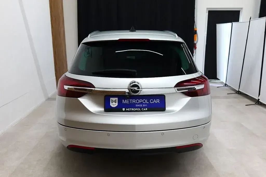 Gebraucht Opel Insignia Business 136 PS (100 kW) 2016 Silber Kombi