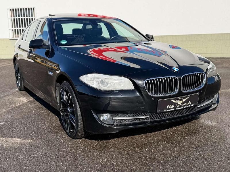 Gebraucht BMW 525 218 PS (160 kW) 2013 Black sapphire metallic Limousine