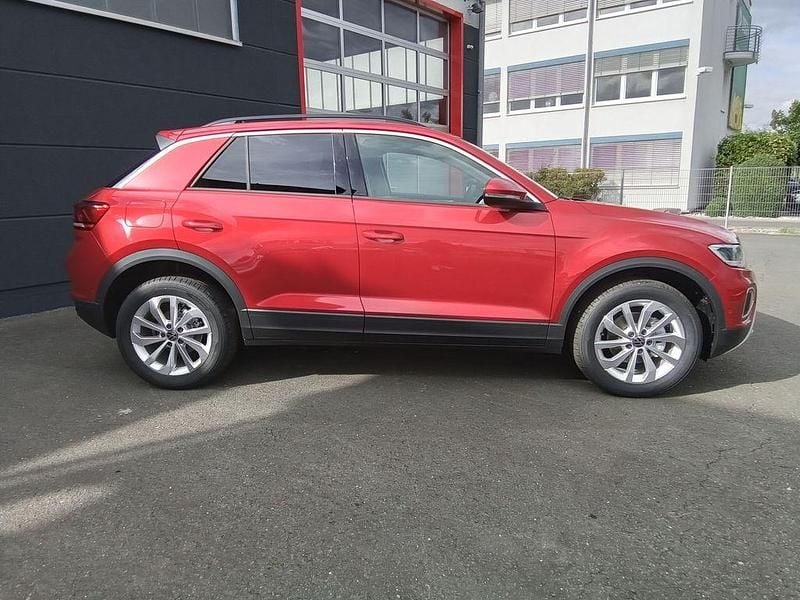 Nowe VW T-Roc 116 KM (85 kW) 2026 Czerwony SUV